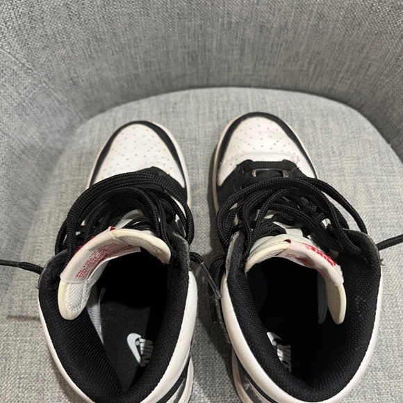 Nike Dunks “Pandas” leather high tops, youth 3.5 - Picture 3 of 8